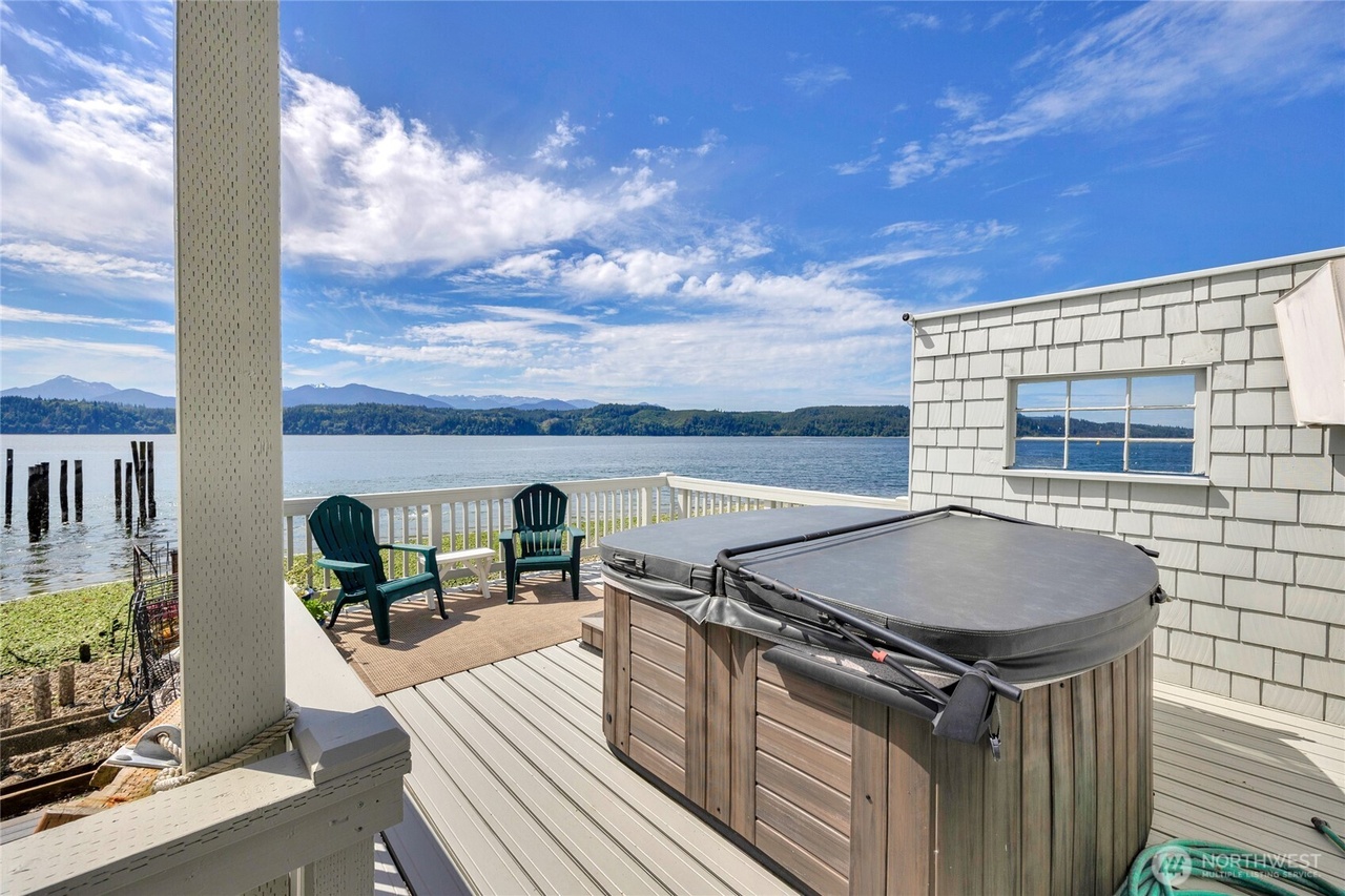 Silverdale, Washington, 98383, United States, 5 Bedrooms Bedrooms, ,3 BathroomsBathrooms,Residential,Forsale,1946238