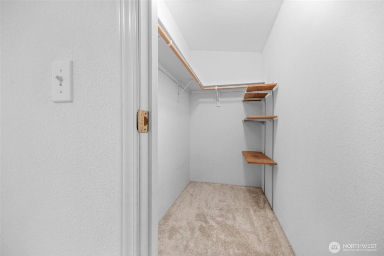 Bothell, Washington, 98021, United States, 3 Bedrooms Bedrooms, ,2 BathroomsBathrooms,Residential,Forsale,1946241