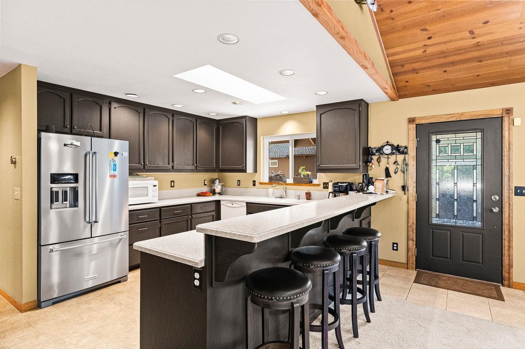 Lake Almanor, California, 96137, United States, 3 Bedrooms Bedrooms, ,2 BathroomsBathrooms,Residential,Forsale,1954170