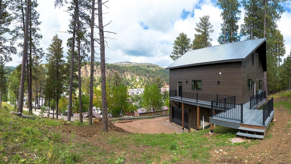 Deadwood, South Dakota, 57732, United States, 3 Bedrooms Bedrooms, ,2.5 BathroomsBathrooms,Residential,Forsale,1945958