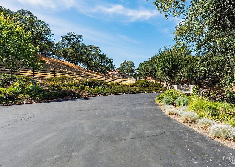 Santa Rosa, California, 95403, United States, 4 Bedrooms Bedrooms, ,4 BathroomsBathrooms,Residential,Forsale,1953137