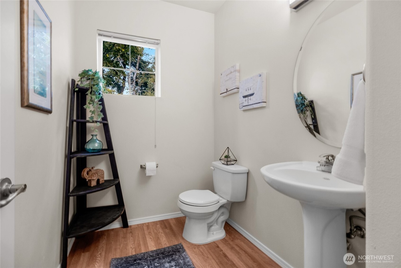 Bothell, Washington, 98012, United States, 2 Bedrooms Bedrooms, ,2 BathroomsBathrooms,Residential,Forsale,1946239