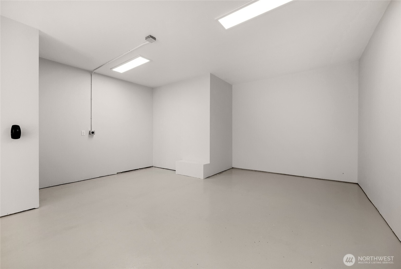 Bothell, Washington, 98012, United States, 2 Bedrooms Bedrooms, ,2 BathroomsBathrooms,Residential,Forsale,1946239