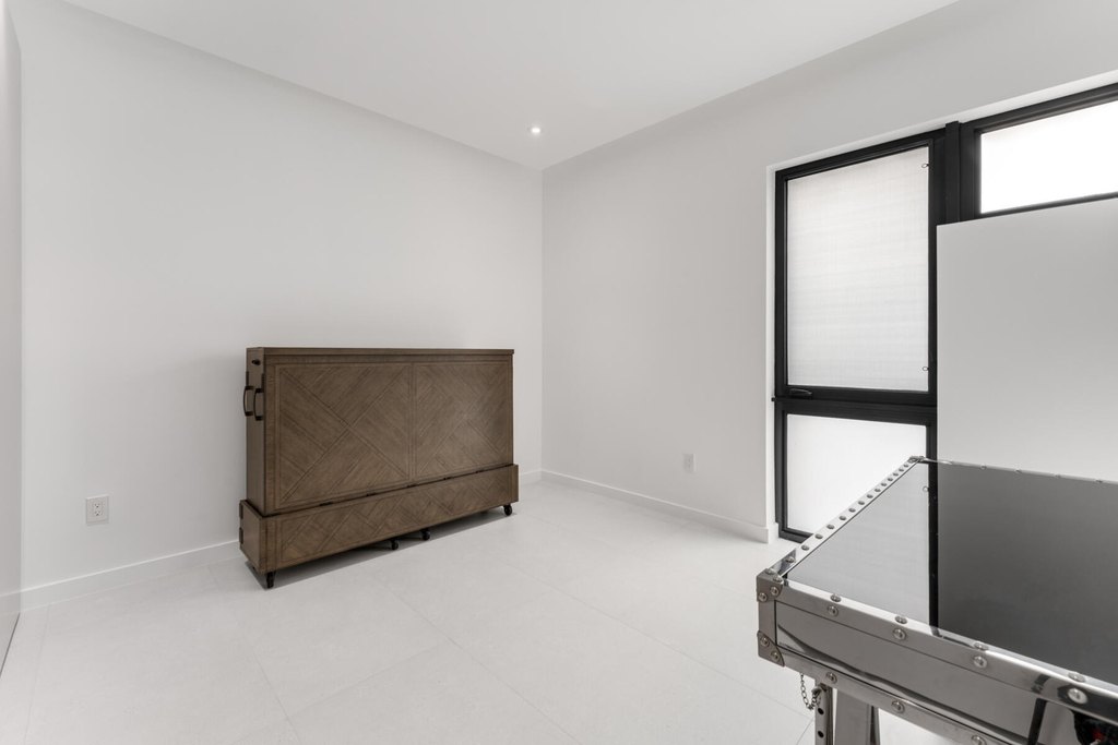 Key Largo, Florida, 33037, United States, 6 Bedrooms Bedrooms, ,5 BathroomsBathrooms,Residential,Forsale,2011107