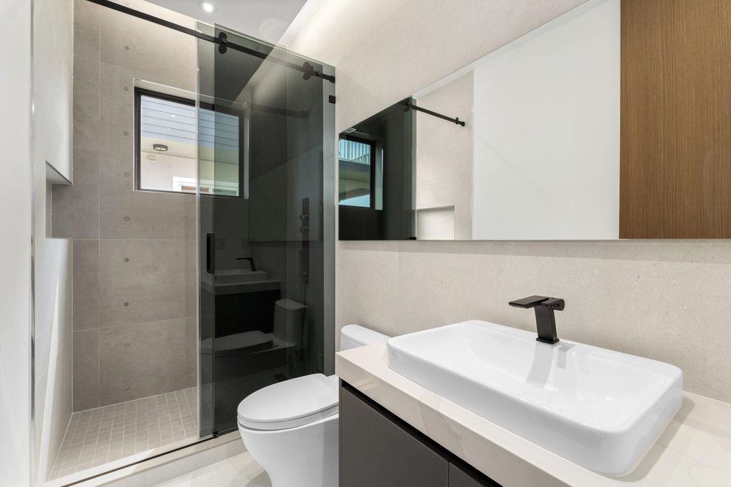 Key Largo, Florida, 33037, United States, 6 Bedrooms Bedrooms, ,5 BathroomsBathrooms,Residential,Forsale,2011107