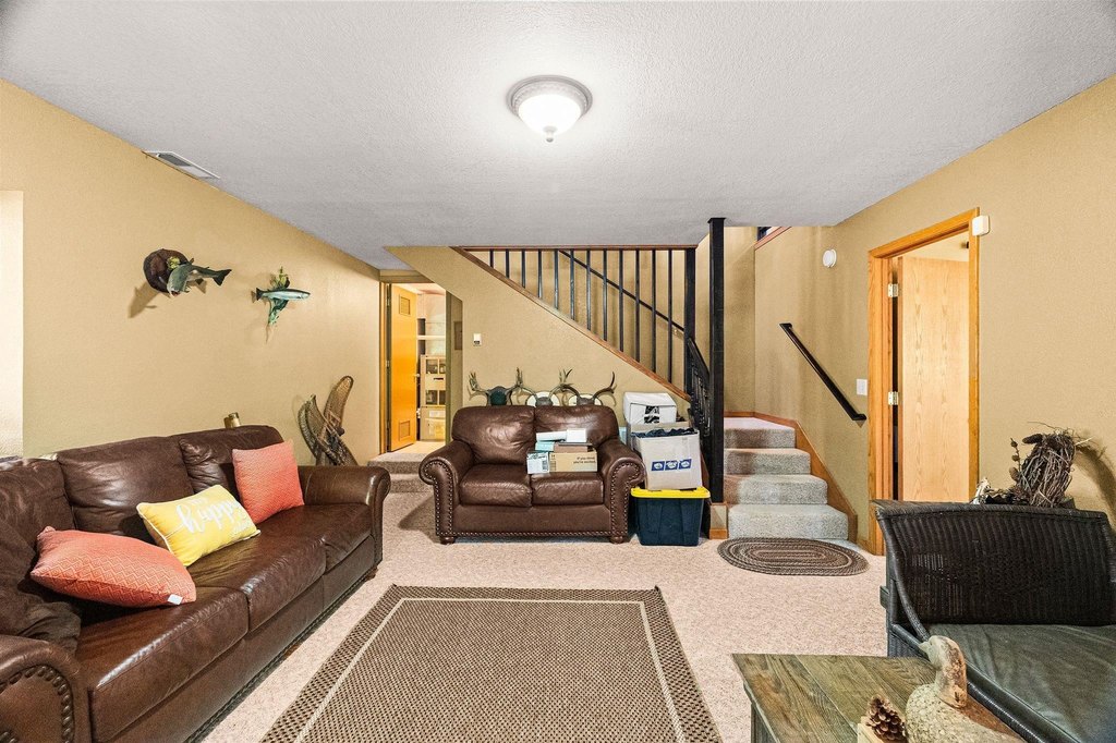 Lake Almanor, California, 96137, United States, 3 Bedrooms Bedrooms, ,2 BathroomsBathrooms,Residential,Forsale,1954170