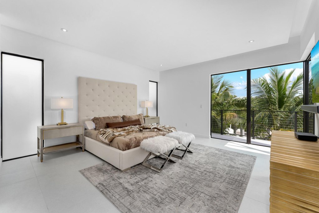 Key Largo, Florida, 33037, United States, 6 Bedrooms Bedrooms, ,5 BathroomsBathrooms,Residential,Forsale,2011107