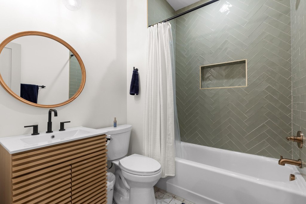 Signal Mountain, Tennessee, 37377, United States, 5 Bedrooms Bedrooms, ,5.5 BathroomsBathrooms,Residential,Forsale,1894385