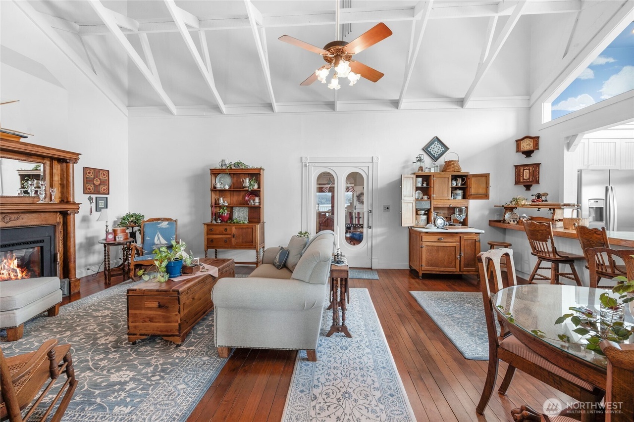 Silverdale, Washington, 98383, United States, 5 Bedrooms Bedrooms, ,3 BathroomsBathrooms,Residential,Forsale,1946238