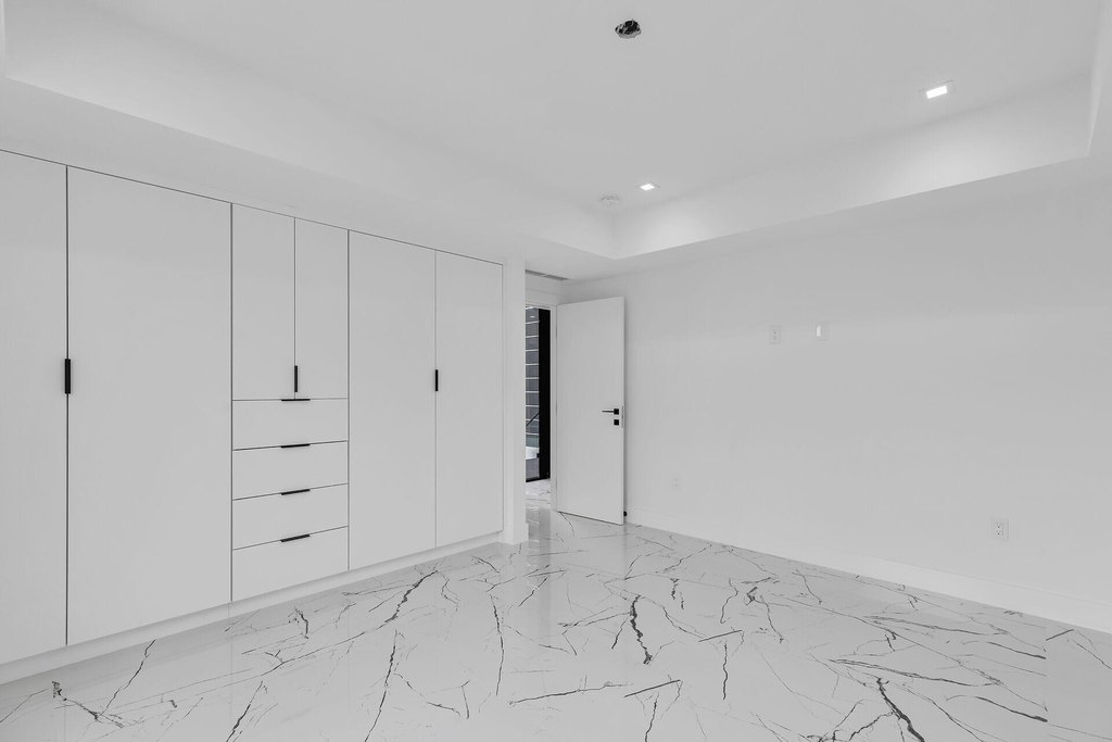 Key Largo, Florida, 33037, United States, 5 Bedrooms Bedrooms, ,4.5 BathroomsBathrooms,Residential,Forsale,1971991