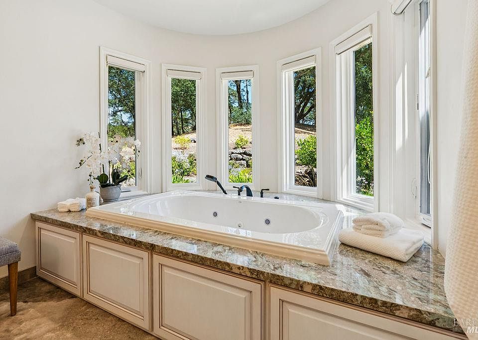 Santa Rosa, California, 95403, United States, 4 Bedrooms Bedrooms, ,4 BathroomsBathrooms,Residential,Forsale,1953137