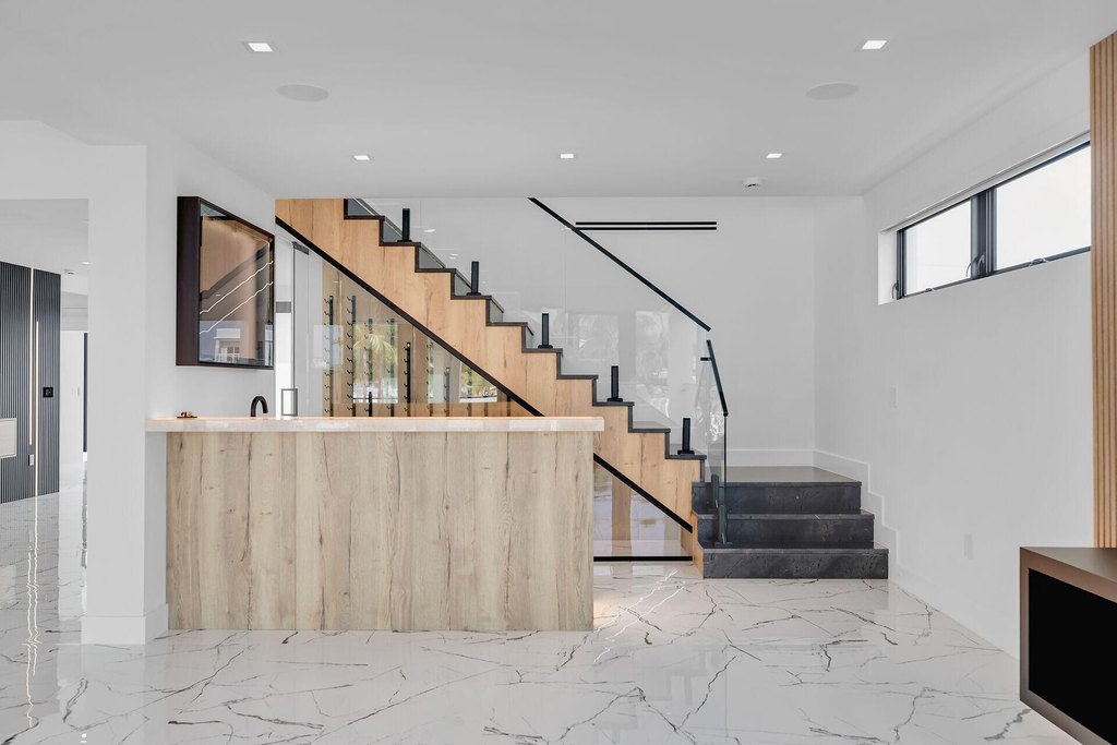 Key Largo, Florida, 33037, United States, 5 Bedrooms Bedrooms, ,4.5 BathroomsBathrooms,Residential,Forsale,1971991