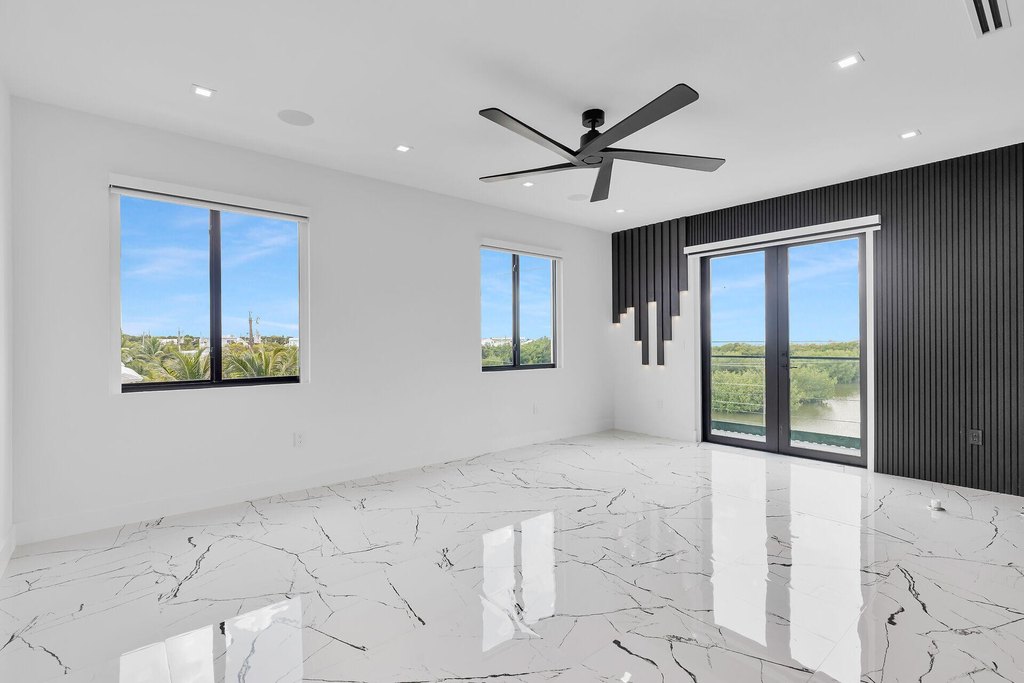 Key Largo, Florida, 33037, United States, 5 Bedrooms Bedrooms, ,4.5 BathroomsBathrooms,Residential,Forsale,1971991