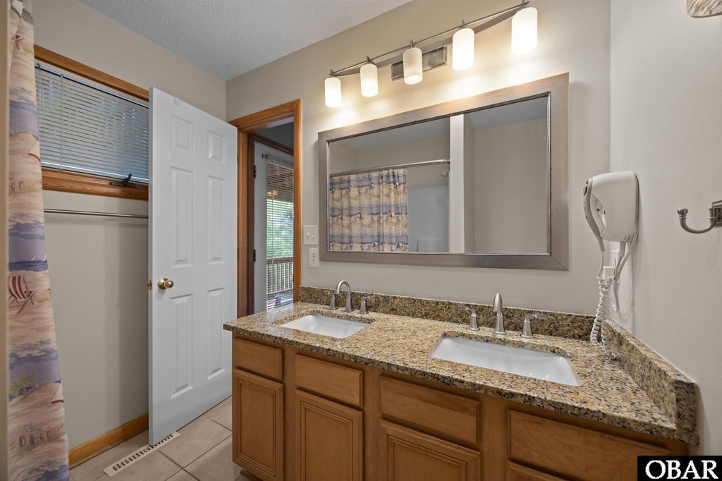 Corolla, North Carolina, 27927, United States, 4 Bedrooms Bedrooms, ,3.5 BathroomsBathrooms,Residential,Forsale,1964349