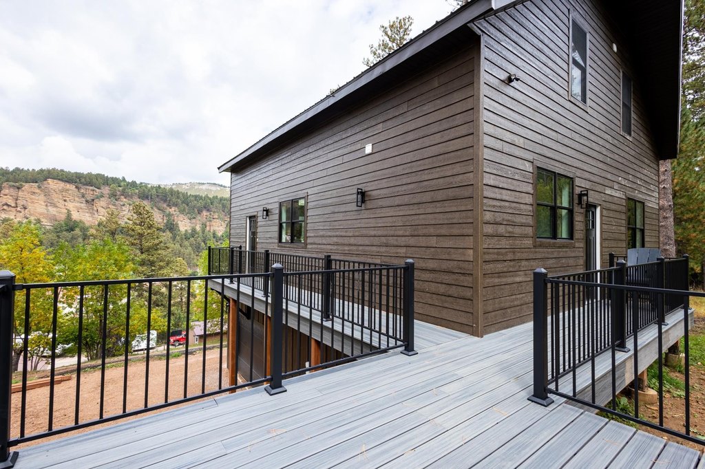 Deadwood, South Dakota, 57732, United States, 3 Bedrooms Bedrooms, ,2.5 BathroomsBathrooms,Residential,Forsale,1945958