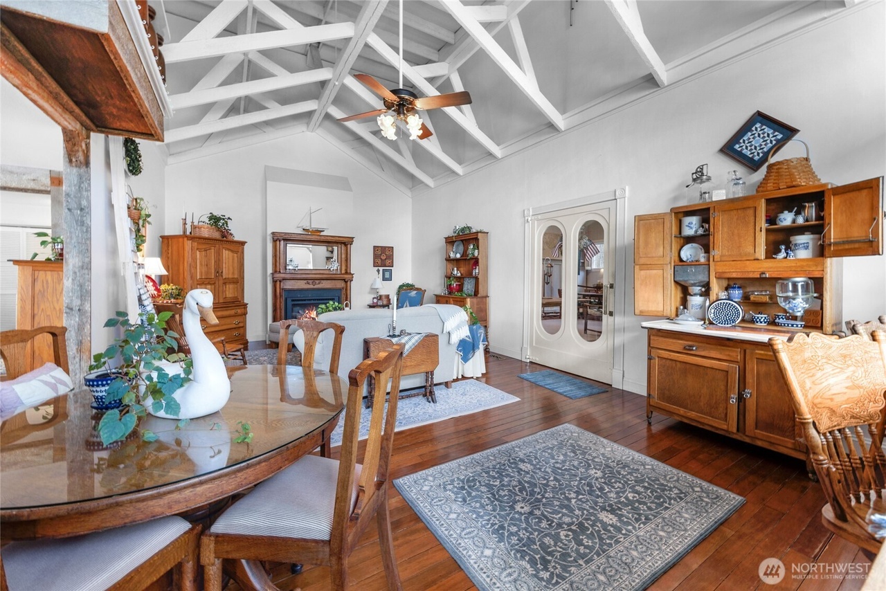 Silverdale, Washington, 98383, United States, 5 Bedrooms Bedrooms, ,3 BathroomsBathrooms,Residential,Forsale,1946238