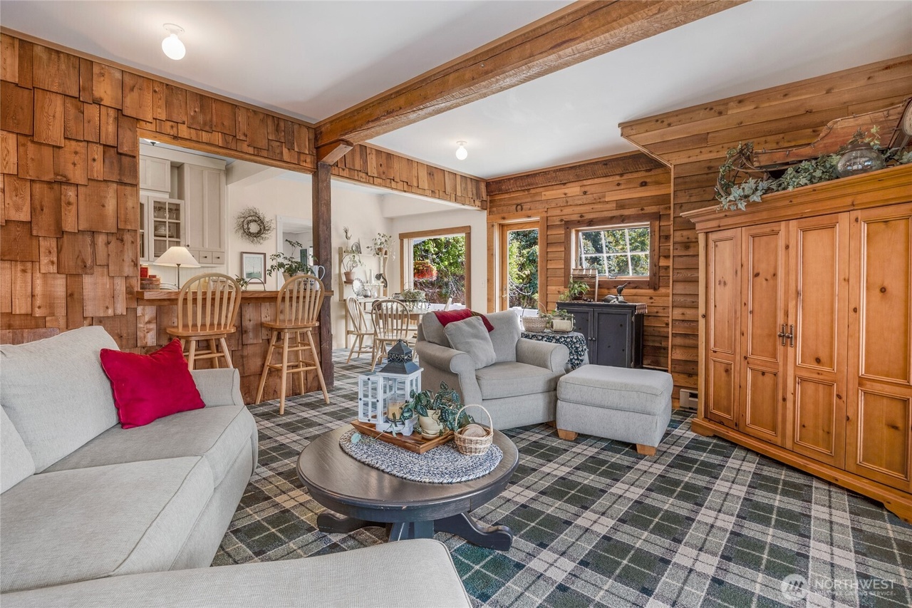 Silverdale, Washington, 98383, United States, 5 Bedrooms Bedrooms, ,3 BathroomsBathrooms,Residential,Forsale,1946238