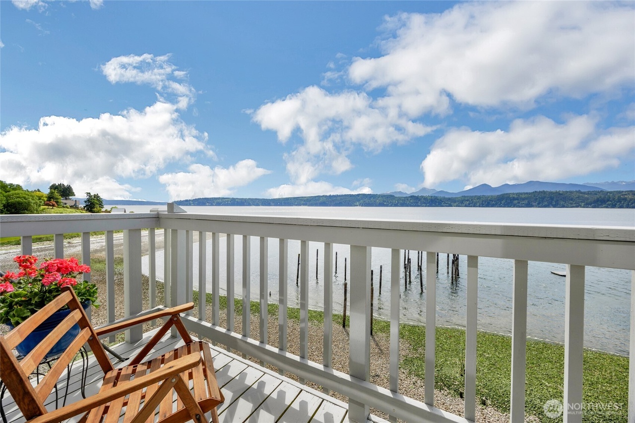 Silverdale, Washington, 98383, United States, 5 Bedrooms Bedrooms, ,3 BathroomsBathrooms,Residential,Forsale,1946238