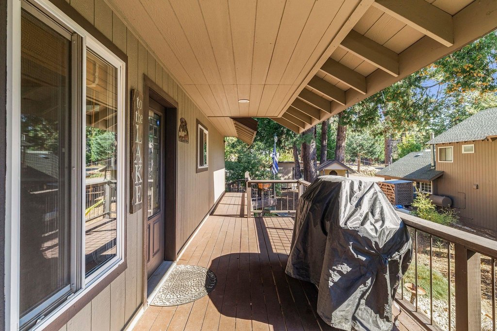 Lake Almanor, California, 96137, United States, 3 Bedrooms Bedrooms, ,2 BathroomsBathrooms,Residential,Forsale,1954170