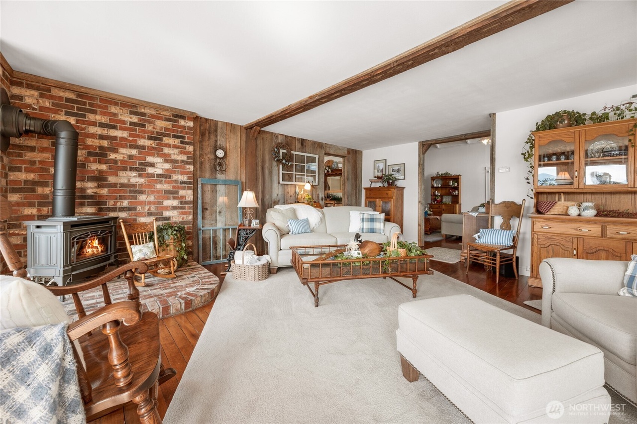 Silverdale, Washington, 98383, United States, 5 Bedrooms Bedrooms, ,3 BathroomsBathrooms,Residential,Forsale,1946238