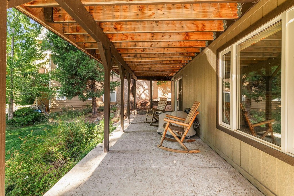 Lake Almanor, California, 96137, United States, 3 Bedrooms Bedrooms, ,2 BathroomsBathrooms,Residential,Forsale,1954170