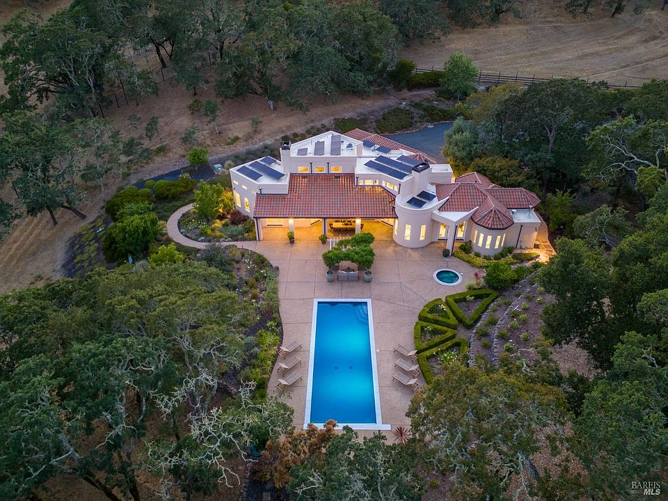 Santa Rosa, California, 95403, United States, 4 Bedrooms Bedrooms, ,4 BathroomsBathrooms,Residential,Forsale,1953137