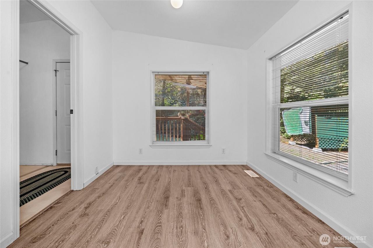 Bothell, Washington, 98021, United States, 3 Bedrooms Bedrooms, ,2 BathroomsBathrooms,Residential,Forsale,1946241