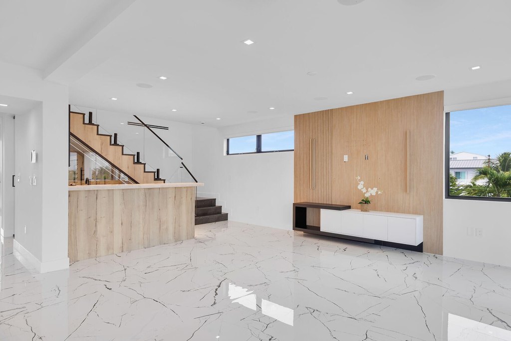 Key Largo, Florida, 33037, United States, 5 Bedrooms Bedrooms, ,4.5 BathroomsBathrooms,Residential,Forsale,1971991