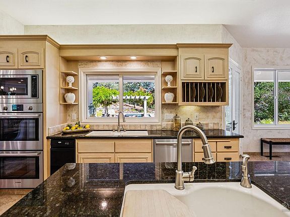 Santa Rosa, California, 95403, United States, 4 Bedrooms Bedrooms, ,4 BathroomsBathrooms,Residential,Forsale,1953137