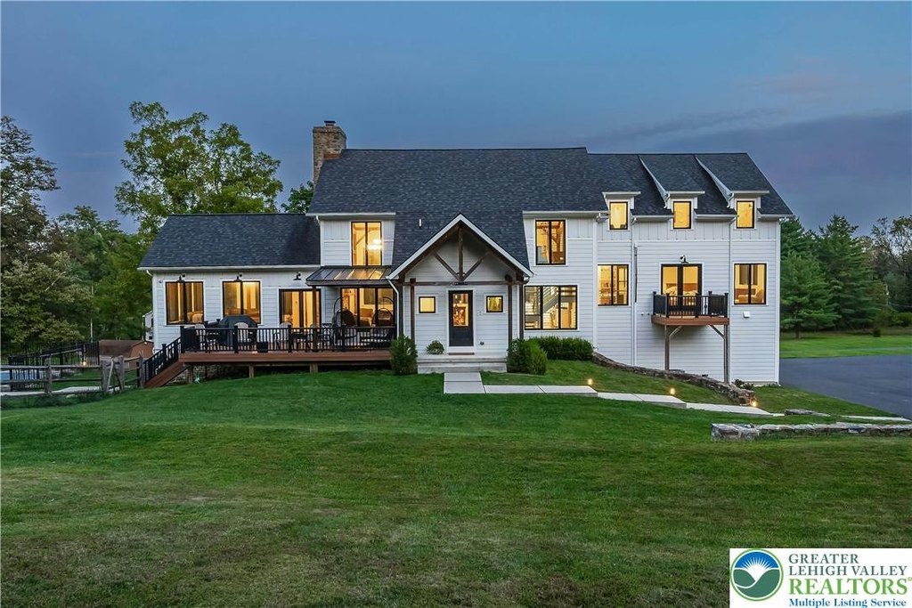 Lower Saucon Twp, Pennsylvania, 18015, United States, 5 Bedrooms Bedrooms, ,5.5 BathroomsBathrooms,Residential,Forsale,2004208