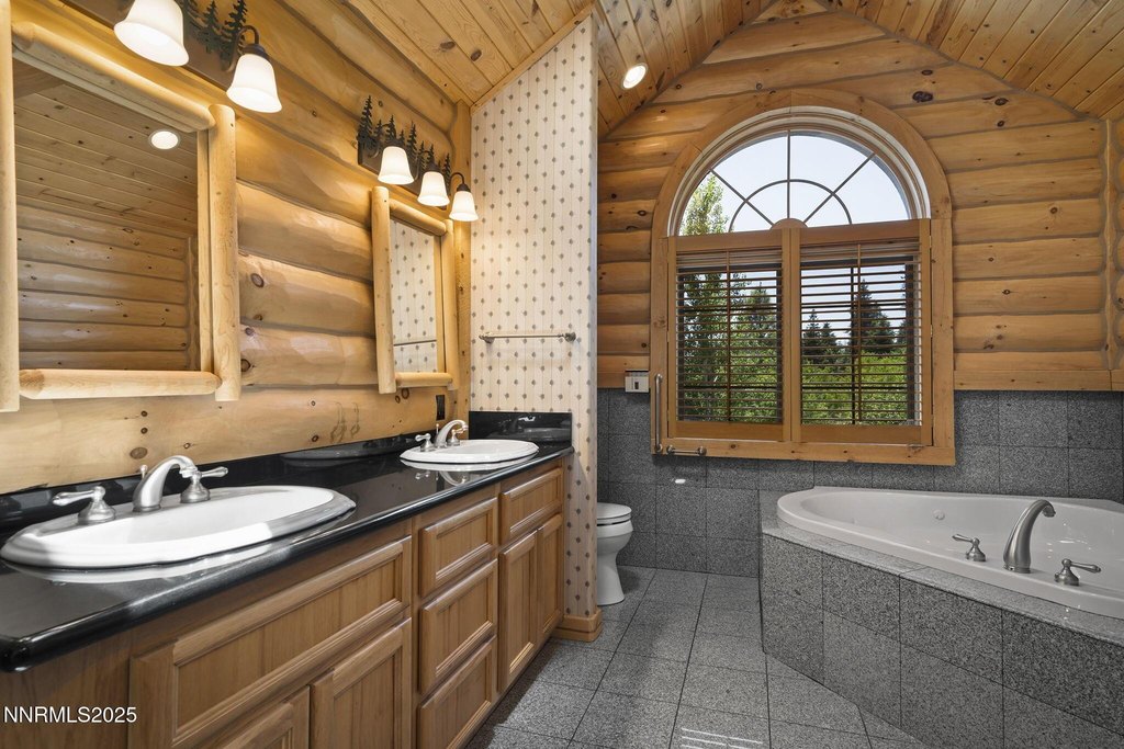 Gardnerville, Nevada, 89460, United States, 4 Bedrooms Bedrooms, ,5.5 BathroomsBathrooms,Residential,Forsale,1967394