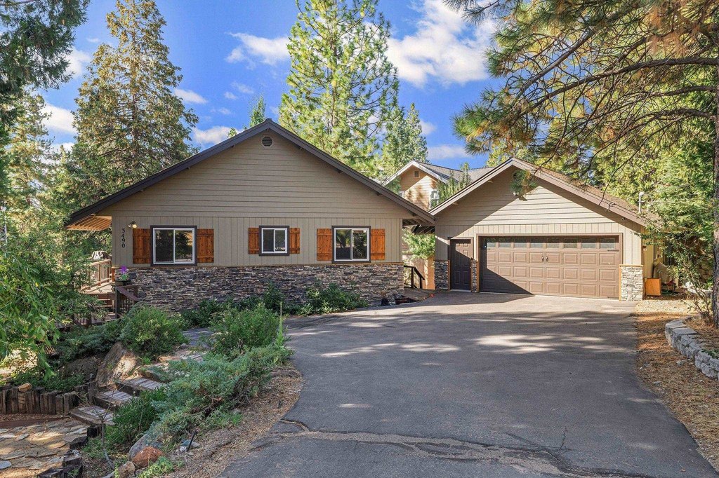 Lake Almanor, California, 96137, United States, 3 Bedrooms Bedrooms, ,2 BathroomsBathrooms,Residential,Forsale,1954170
