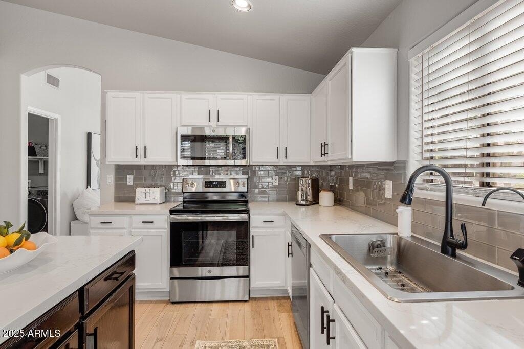 Cave Creek, Arizona, 85331, United States, 3 Bedrooms Bedrooms, ,2 BathroomsBathrooms,Residential,Forsale,1953455