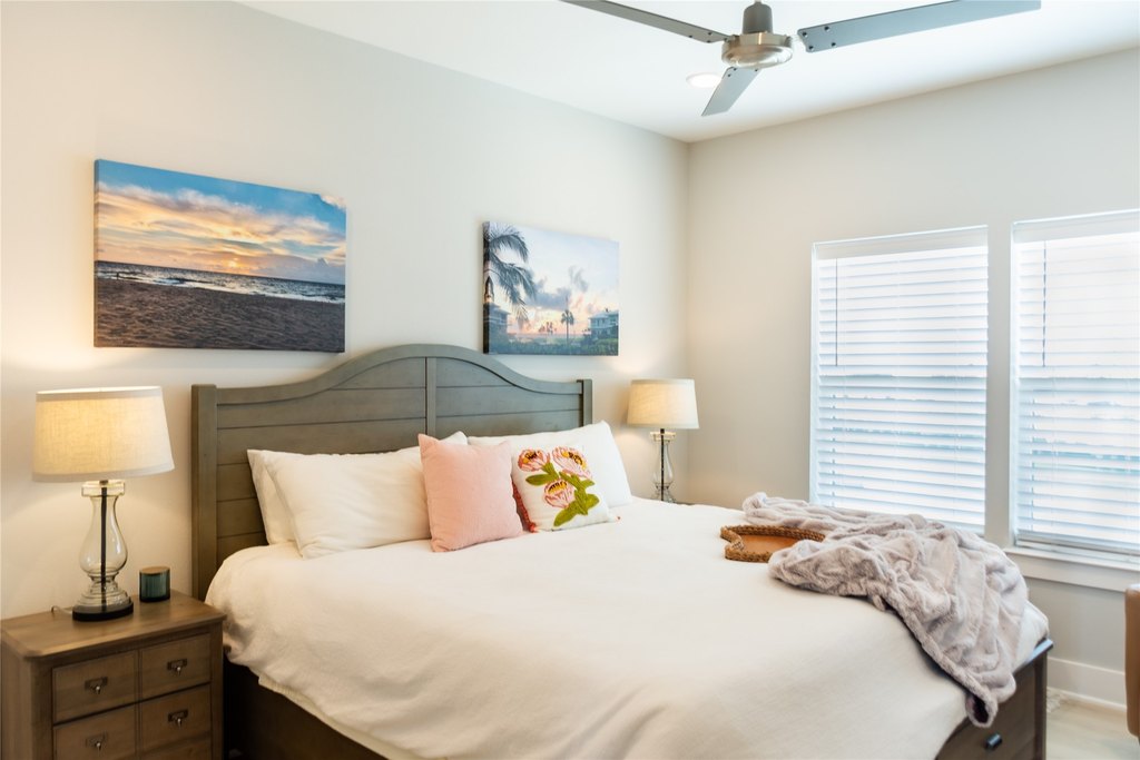 Taylor Lake Village, Texas, 77586, United States, 3 Bedrooms Bedrooms, ,2.5 BathroomsBathrooms,Residential,Forsale,1973421