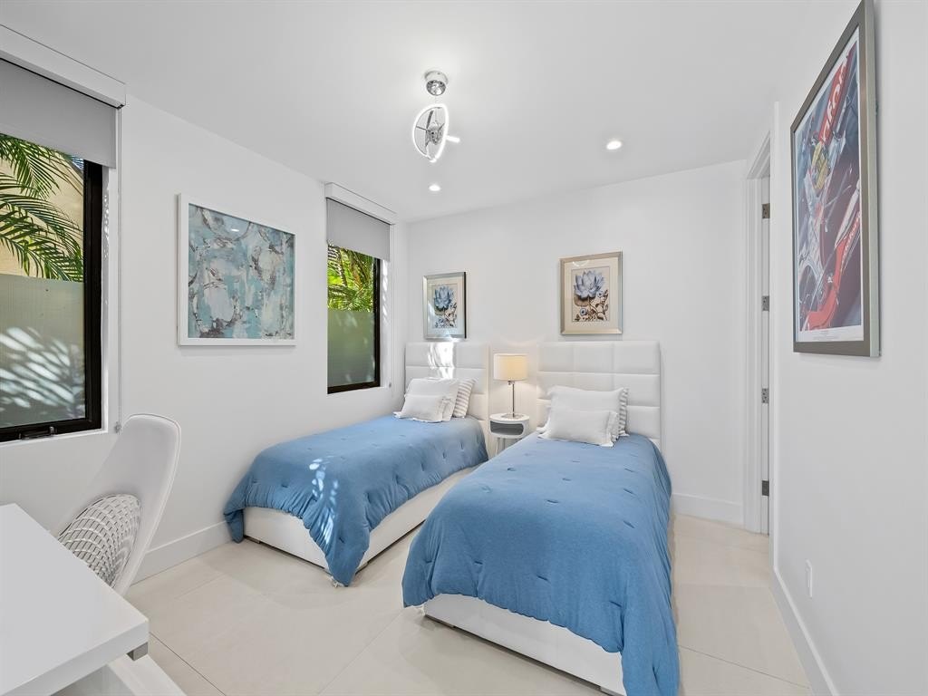 Fort Lauderdale, Florida, 33301, United States, 3 Bedrooms Bedrooms, ,3.5 BathroomsBathrooms,Residential,Forsale,1968235