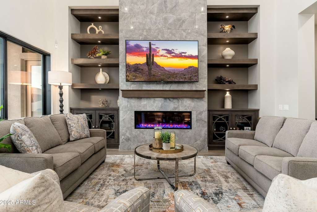 Gilbert, Arizona, 85297, United States, 6 Bedrooms Bedrooms, ,7 BathroomsBathrooms,Residential,Forsale,1953806