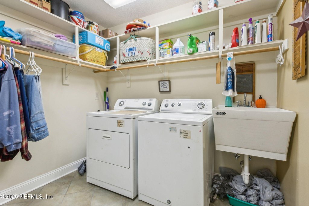 Crescent City, Florida, 32112, United States, 3 Bedrooms Bedrooms, ,4 BathroomsBathrooms,Residential,Forsale,2001109