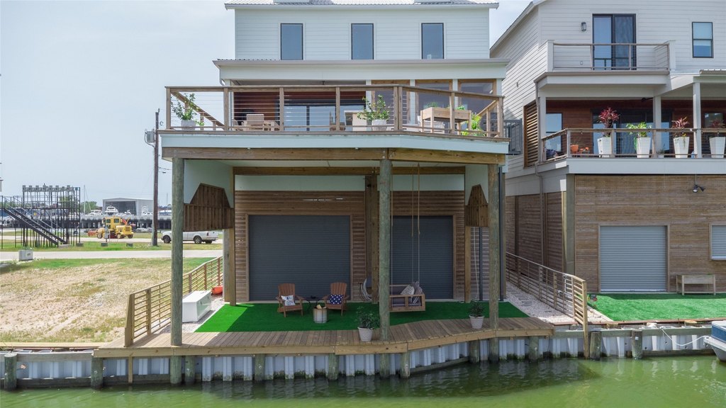 Taylor Lake Village, Texas, 77586, United States, 3 Bedrooms Bedrooms, ,2.5 BathroomsBathrooms,Residential,Forsale,1973421