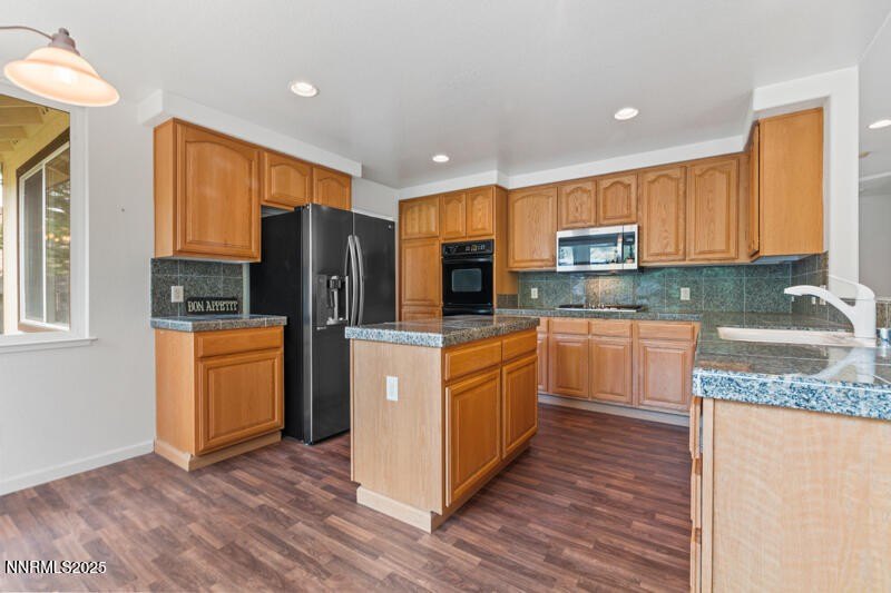 Reno, Nevada, 89523, United States, 4 Bedrooms Bedrooms, ,3 BathroomsBathrooms,Residential,Forsale,1993801