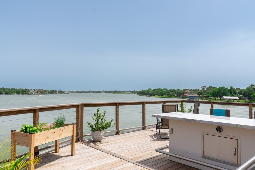 Taylor Lake Village, Texas, 77586, United States, 3 Bedrooms Bedrooms, ,2.5 BathroomsBathrooms,Residential,Forsale,1973421