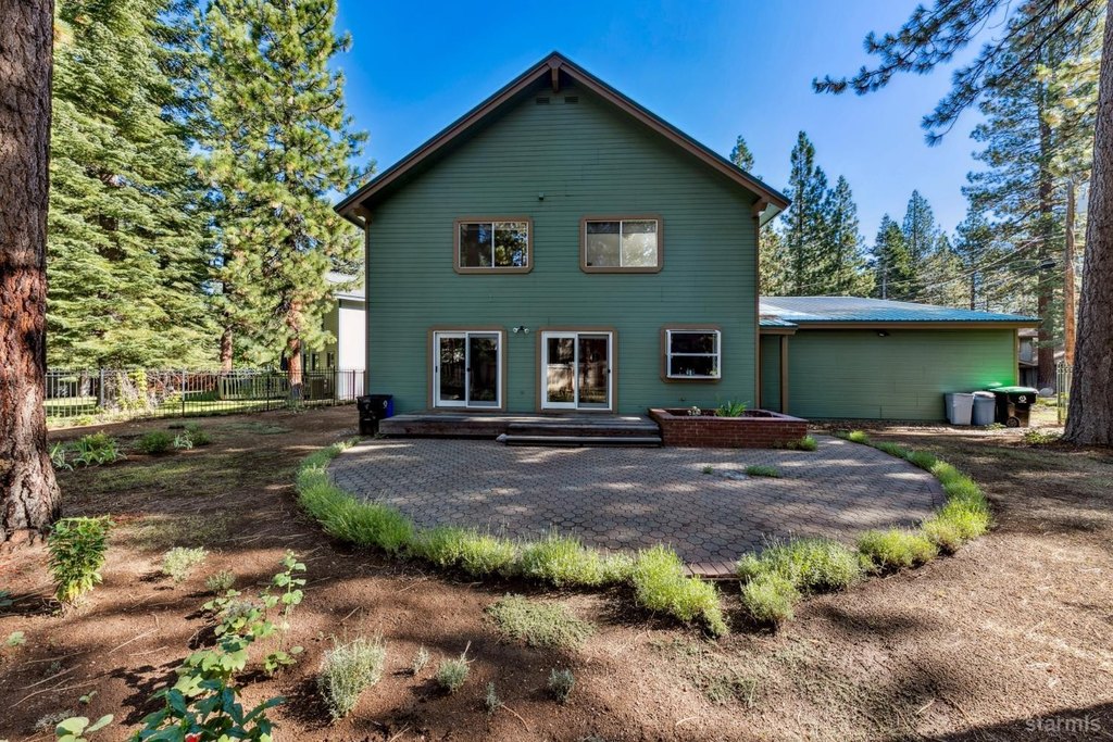 South Lake Tahoe, California, 96150, United States, 4 Bedrooms Bedrooms, ,3 BathroomsBathrooms,Residential,Forsale,1967386