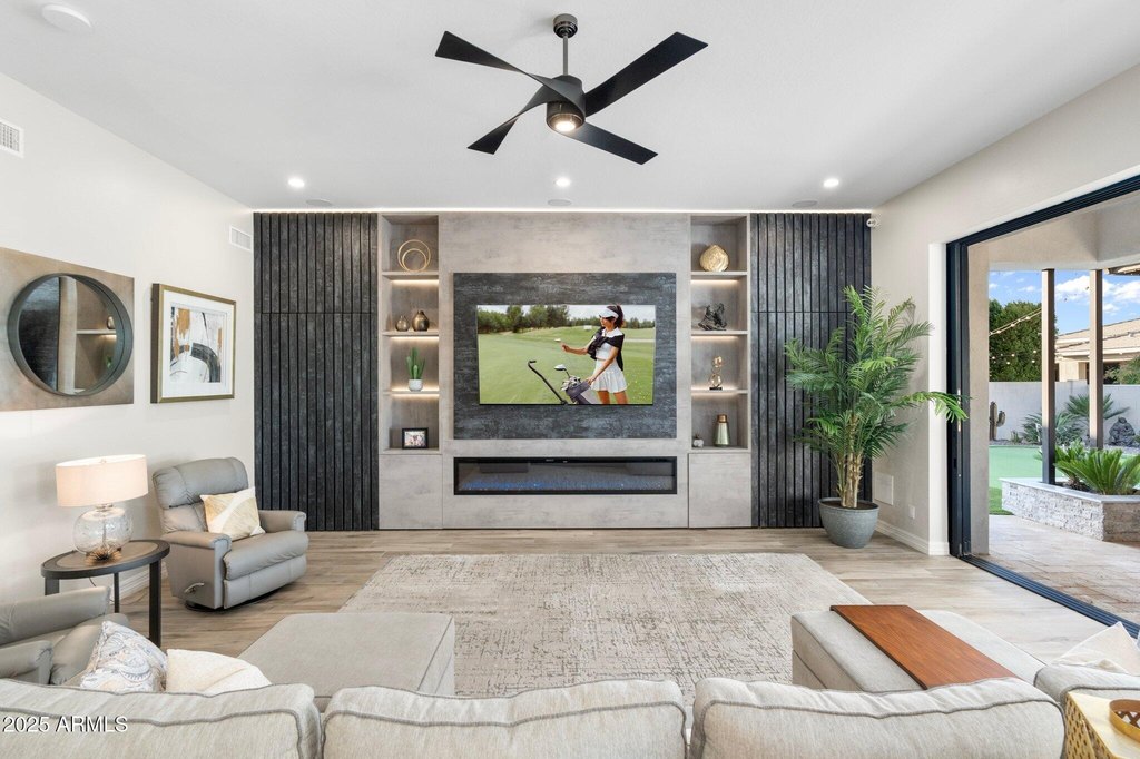 Gilbert, Arizona, 85297, United States, 6 Bedrooms Bedrooms, ,7 BathroomsBathrooms,Residential,Forsale,1953806