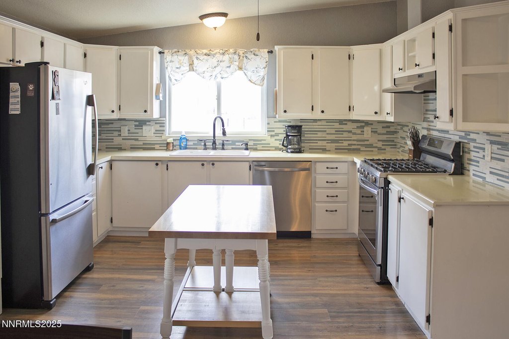 Reno, Nevada, 89508, United States, 3 Bedrooms Bedrooms, ,2 BathroomsBathrooms,Residential,Forsale,1993803