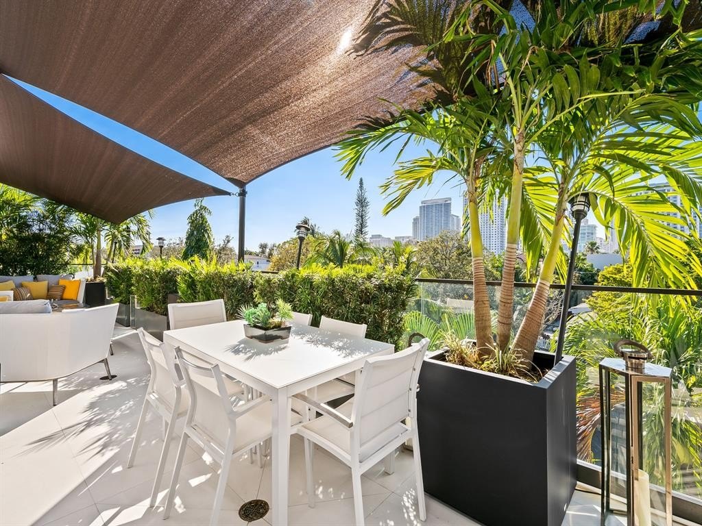 Fort Lauderdale, Florida, 33301, United States, 3 Bedrooms Bedrooms, ,3.5 BathroomsBathrooms,Residential,Forsale,1968235