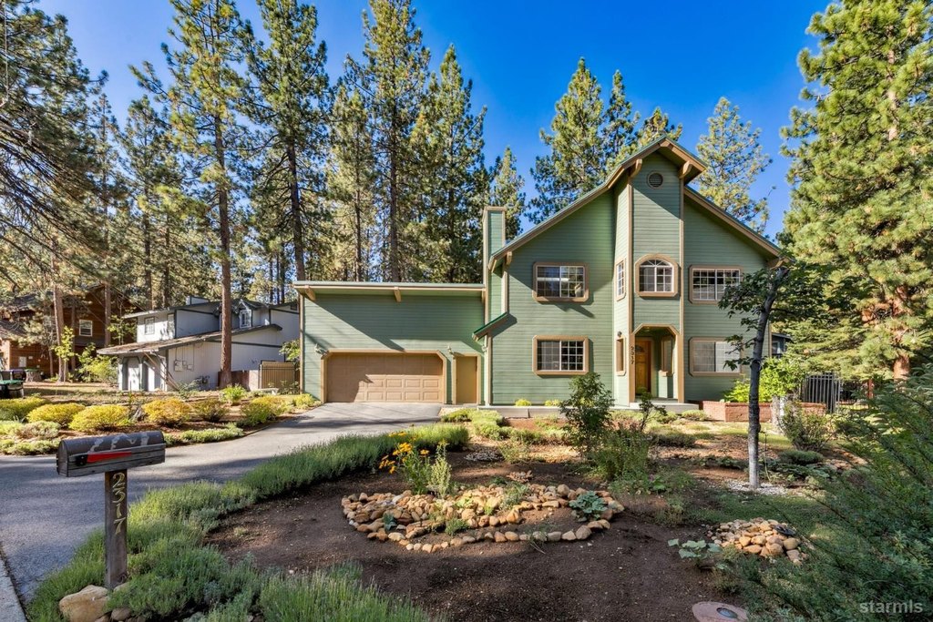 South Lake Tahoe, California, 96150, United States, 4 Bedrooms Bedrooms, ,3 BathroomsBathrooms,Residential,Forsale,1967386