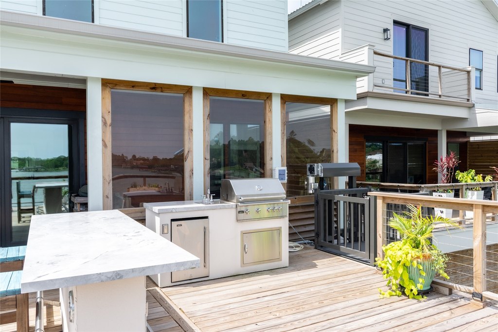 Taylor Lake Village, Texas, 77586, United States, 3 Bedrooms Bedrooms, ,2.5 BathroomsBathrooms,Residential,Forsale,1973421