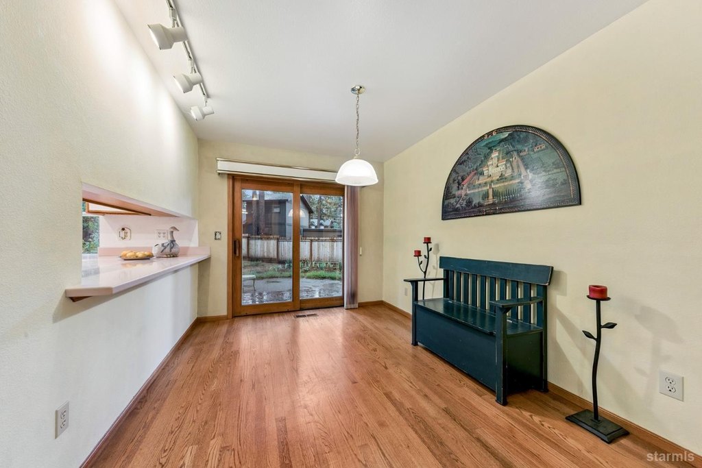 South Lake Tahoe, California, 96150, United States, 4 Bedrooms Bedrooms, ,3 BathroomsBathrooms,Residential,Forsale,1967386