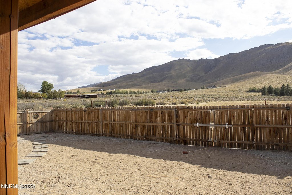 Reno, Nevada, 89508, United States, 3 Bedrooms Bedrooms, ,2 BathroomsBathrooms,Residential,Forsale,1993803