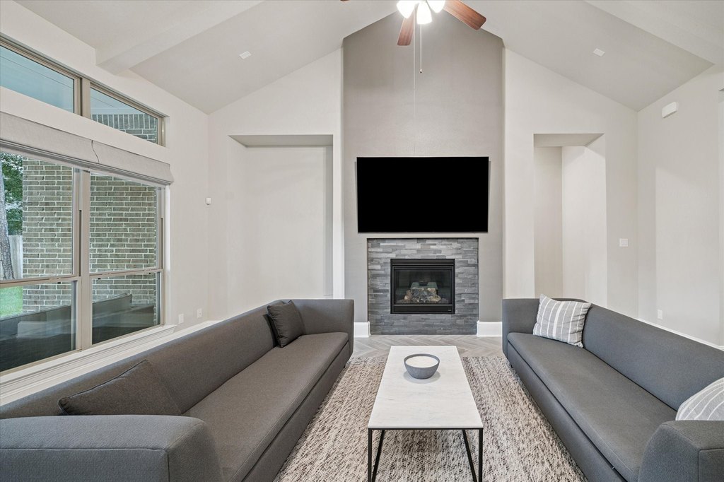 Conroe, Texas, 77318, United States, 4 Bedrooms Bedrooms, ,3 BathroomsBathrooms,Residential,Forsale,1954156