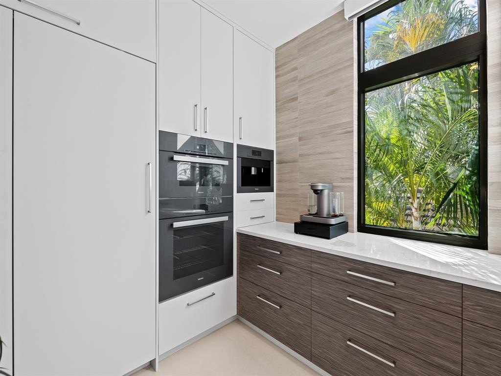 Fort Lauderdale, Florida, 33301, United States, 3 Bedrooms Bedrooms, ,3.5 BathroomsBathrooms,Residential,Forsale,1968235